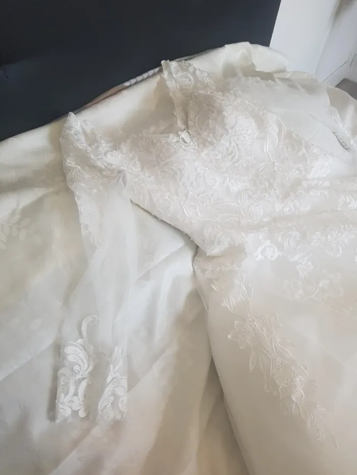 Robe de marié blanche modèle Abby taille 44 - photo numéro 3