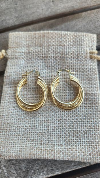 Boucle d'oreille  plaqué or  3 cercles