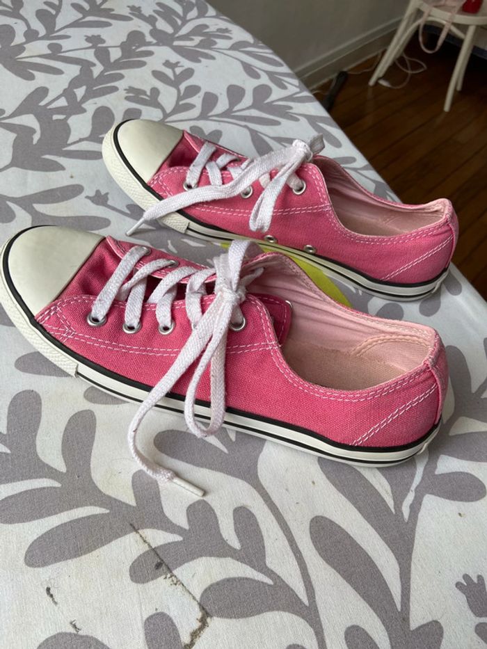 Baskets basses Converse roses taille 38 - photo numéro 3
