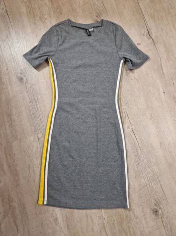 Robe en pull manche courte