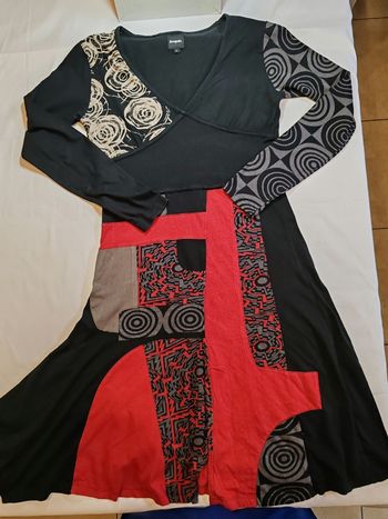 Desigual robe mi longue noir rouge très bon état taille L