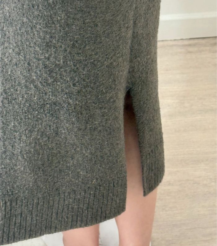Ensemble pull et jupe gris foncé H&M - photo numéro 4