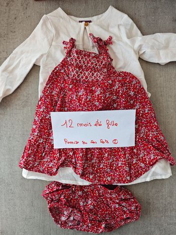 Ensemble rouge robe, bloomer et cardigan