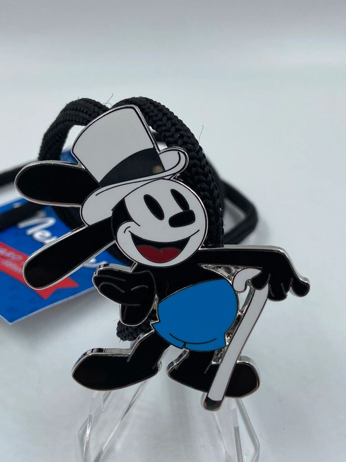 Cordon Cast Member Oswald the Lucky Rabbit Disney100 - photo numéro 3