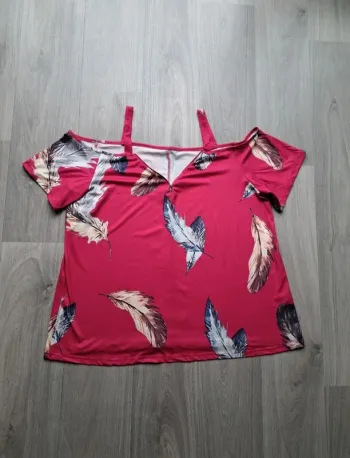 T-shirt épaules dénudées Shein