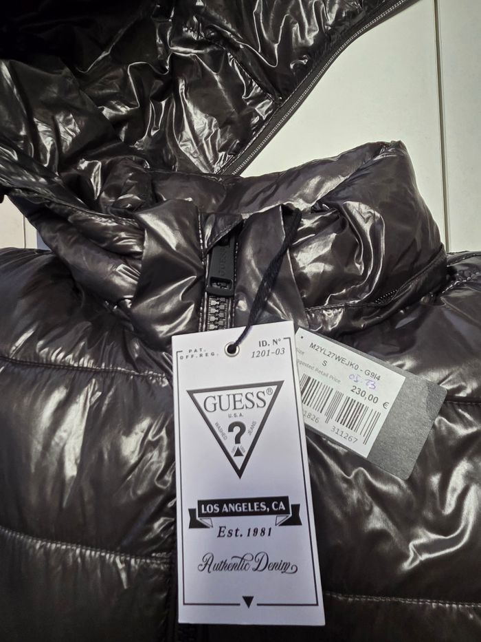 Super doudoune GUESS authentique neuve avec étiquette - photo numéro 2