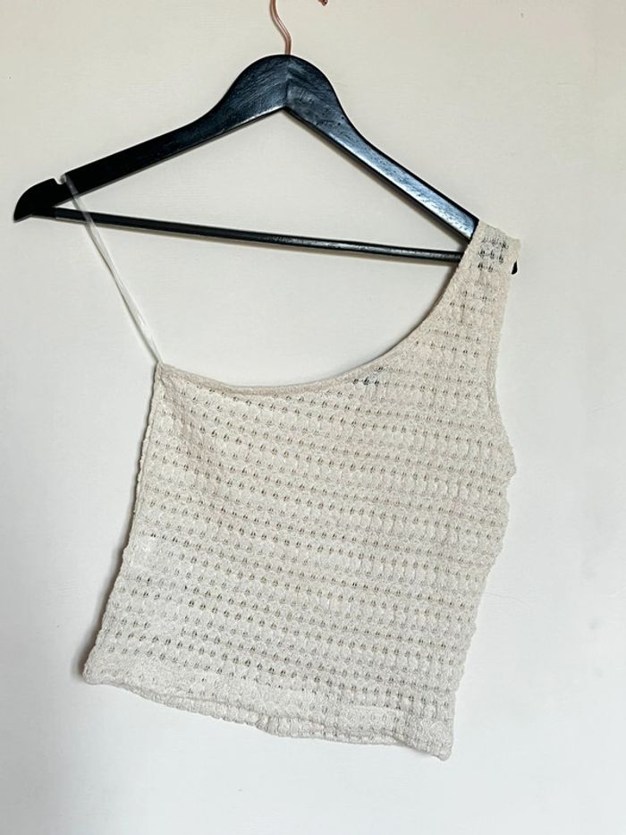 Haut crochet léger asymétrique - photo numéro 6