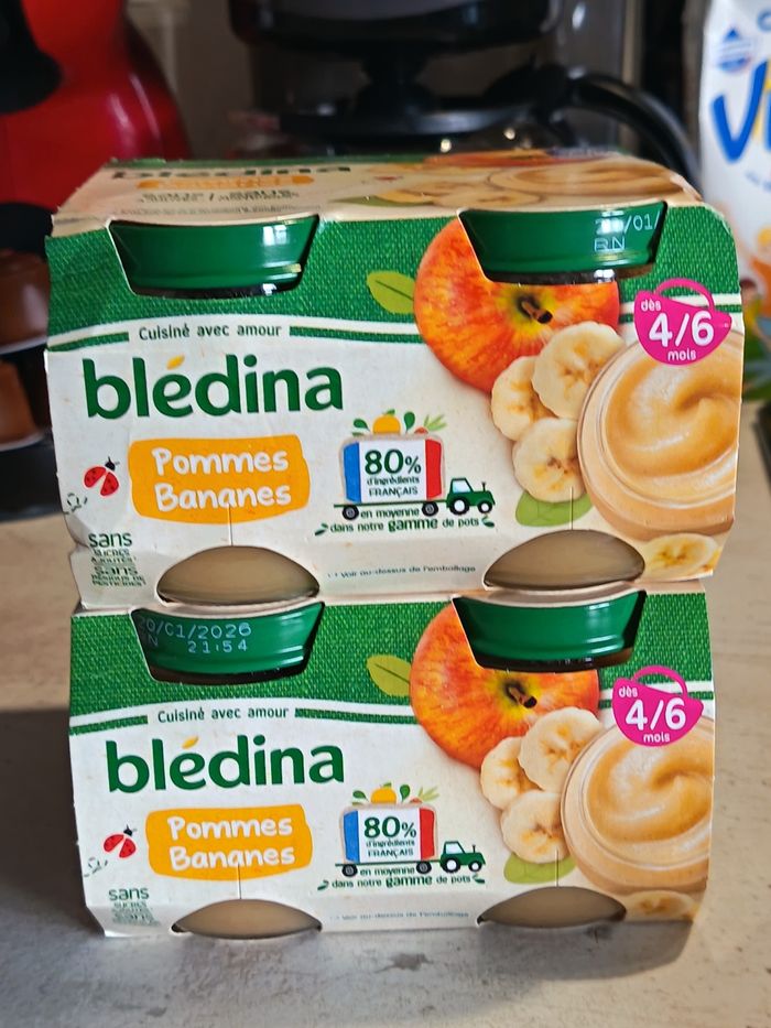 Lot de compote Bledina pommes bananes