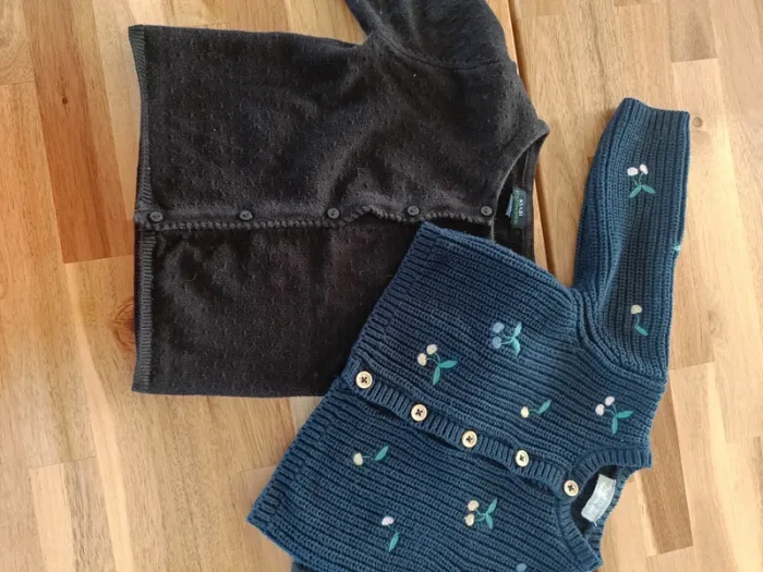 Lot deux gilets en laine