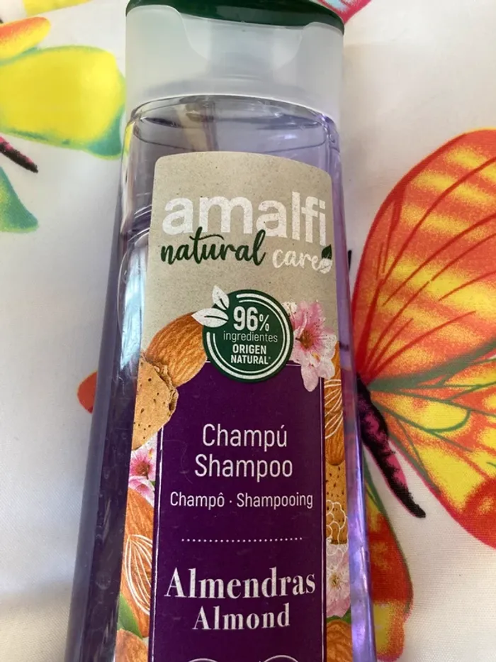 Shampoing nourrissant hydratant a l’huile d’amande gros flacon - photo numéro 2