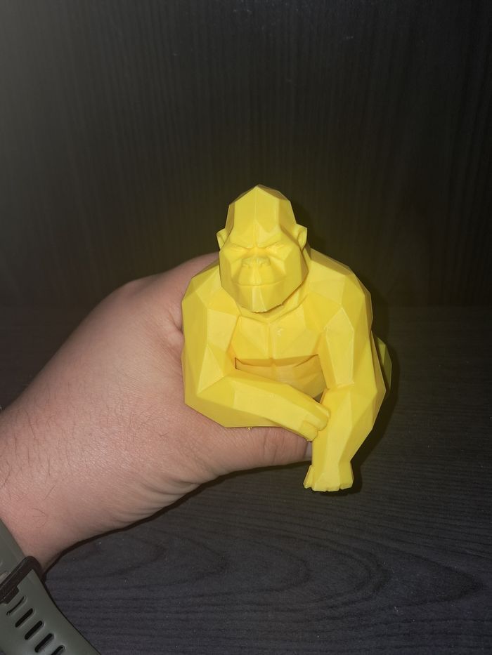 Gorille low poly jaune - photo numéro 3