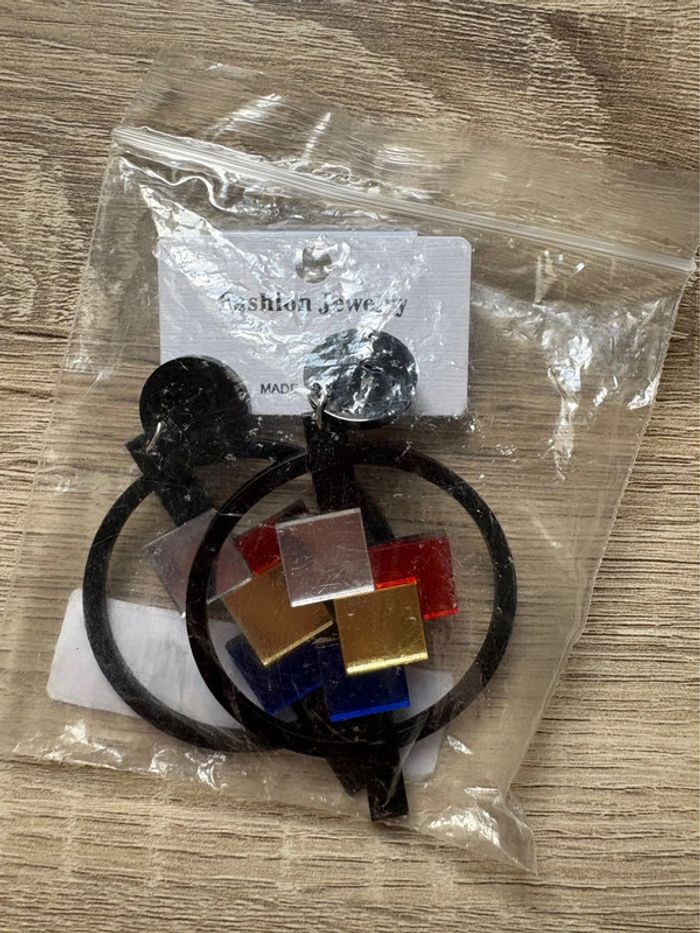 Boucles d’oreilles rondes forme géométrique SHEIN - photo numéro 5