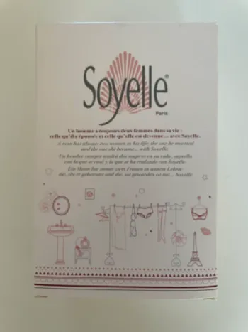 Soutien gorge adhésif