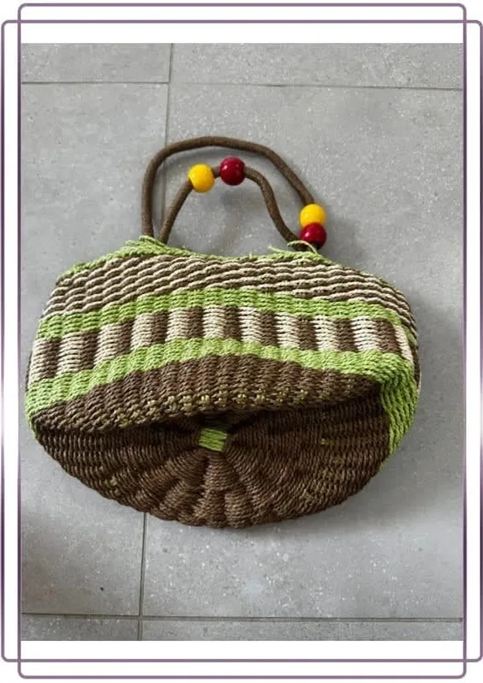 Sac à main en osier, très bon état, 35x20cm - photo numéro 2