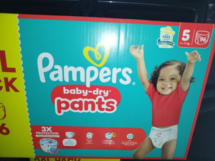 Couches Pampers taille 5, pants