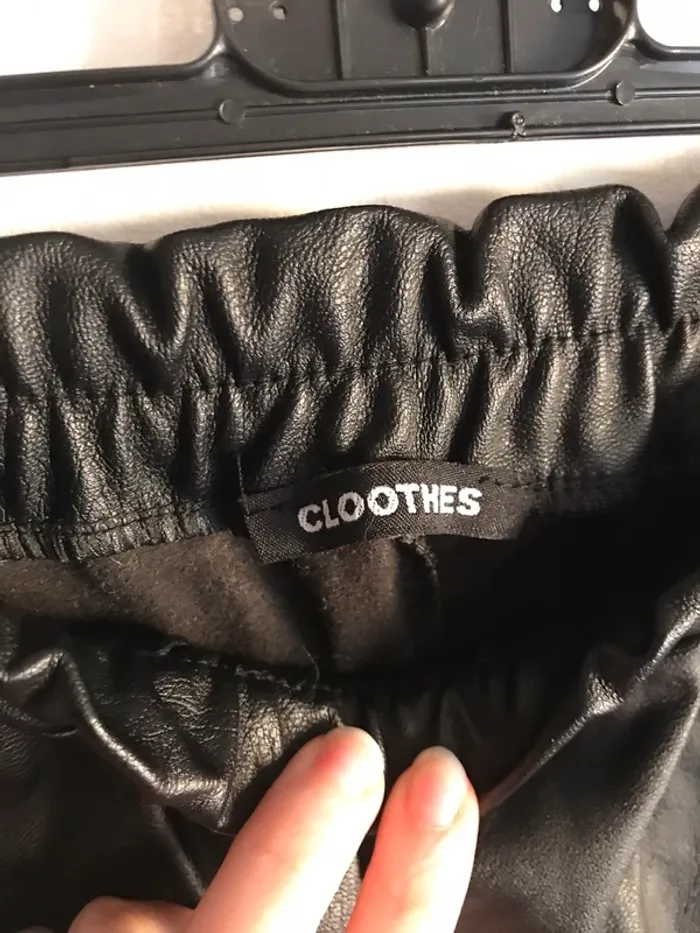 Pantalon 12 ans en simili cuir - photo numéro 6