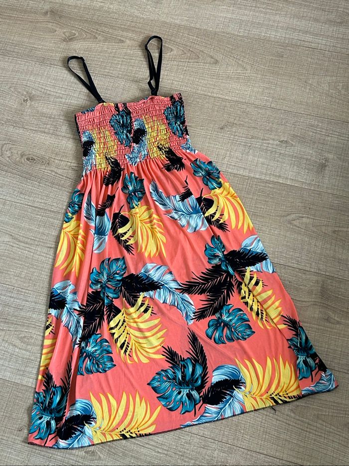 Robe d’été à bretelles taille XL/XXL jamais portée (taille petit) - photo numéro 8