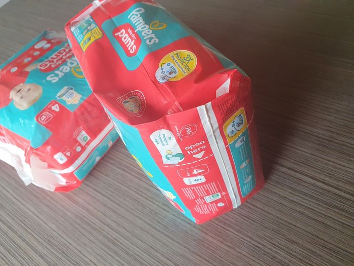 Lot de 2 paquets de Pampers Pants taille 4 🌸 - photo numéro 3