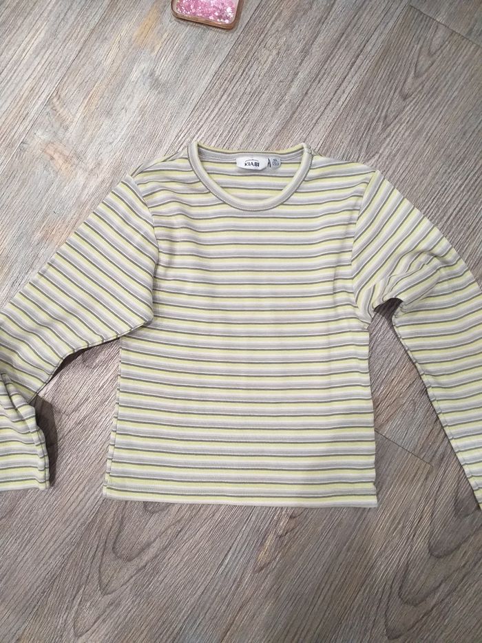 Haut kiabi taille 8 ans
