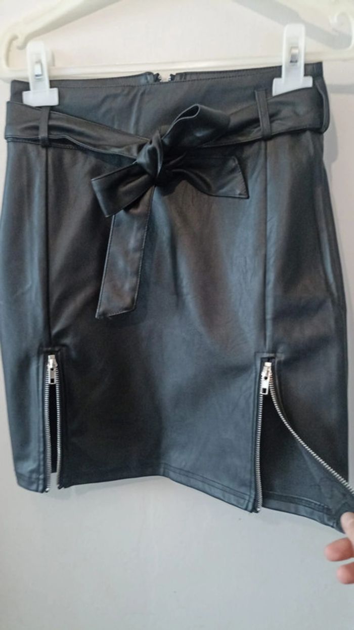 Jupe effet cuir - photo numéro 2