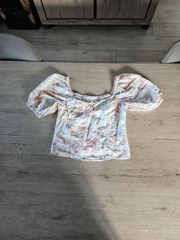 Croc top large beige avec fleurs pales, en lin/viscose, H&M, taille S