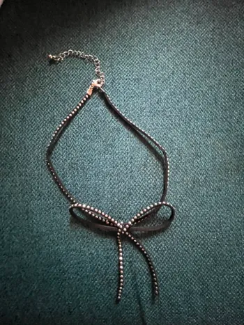 Collier ras de cou