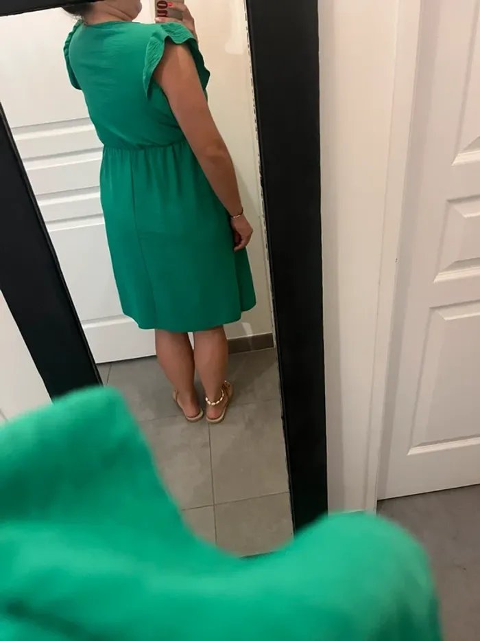 Robe chic verte - photo numéro 4
