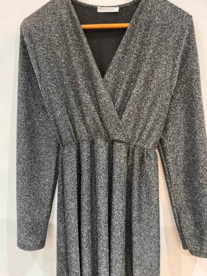 Robe soirée paillettes argentées - photo numéro 2