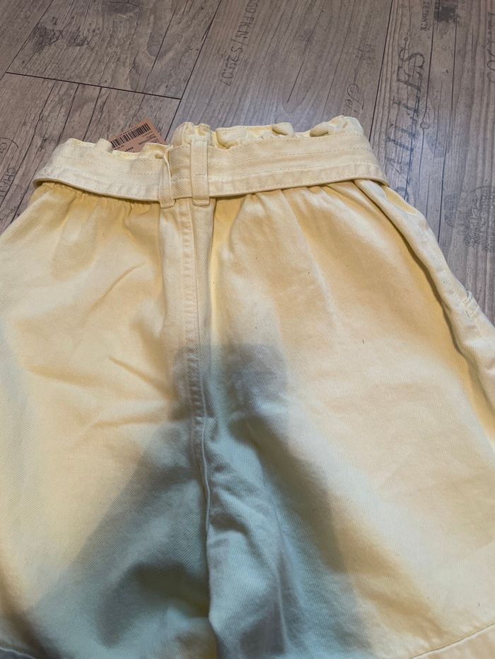 Shiort neuf promod jaune - photo numéro 3