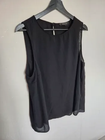 Blouse Débardeur noir   Primark taille 46