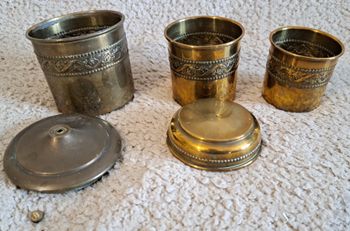 🍽 Lot de pots et couvercles en métal doré