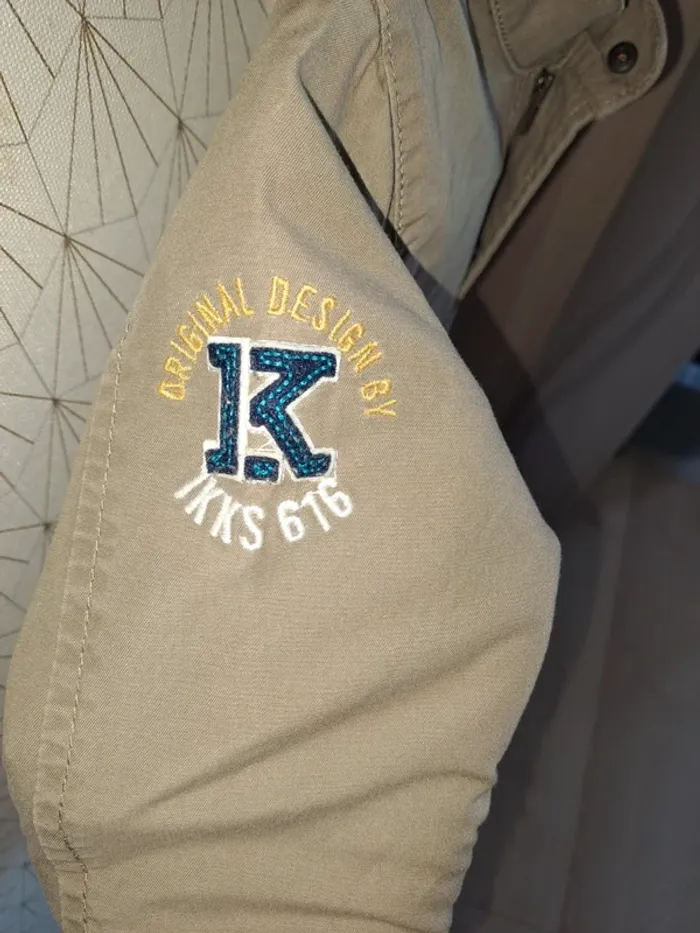 Superbe Veste doublée matelassée comme neuve kaki garçon ikks 12 mois - photo numéro 5