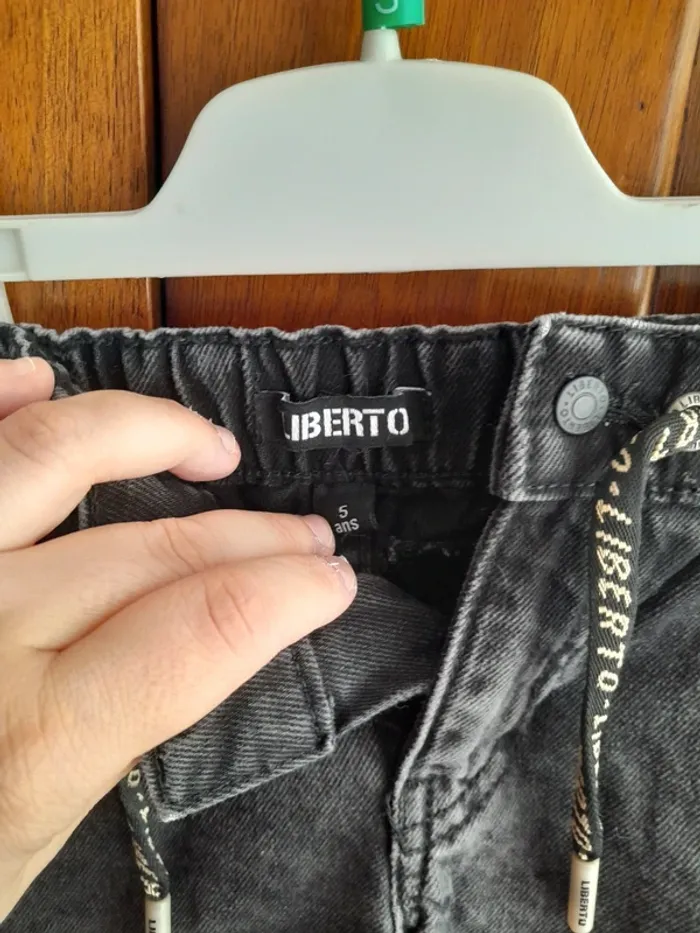 Vêtements 5ans - photo numéro 3