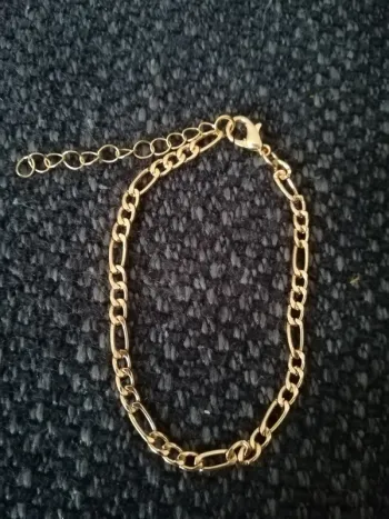 Joli bracelet doré, style chaîne fine, neuf