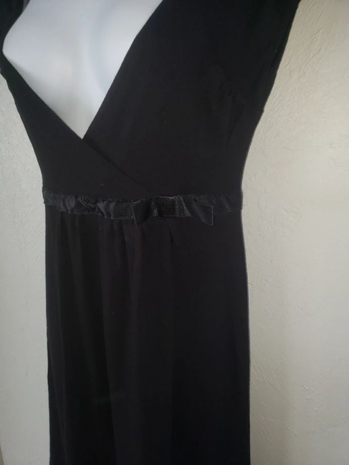 Robe noir décolleté - photo numéro 2