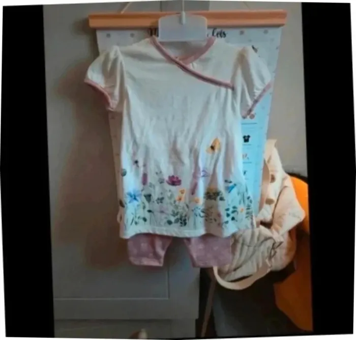 🥰 Ensemble fille 6 mois neuf rose - photo numéro 2