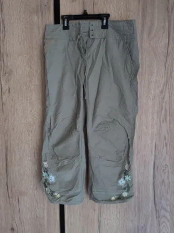 Pantalon court kaki Taille 36