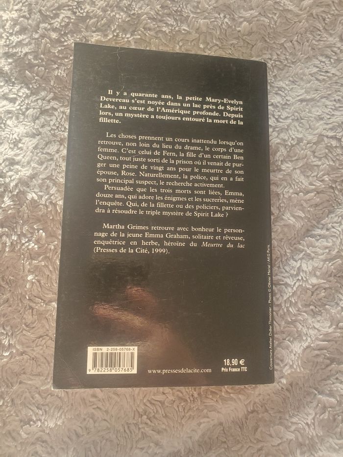 Le crime de Ben Queen. Martha Grimes. - photo numéro 2