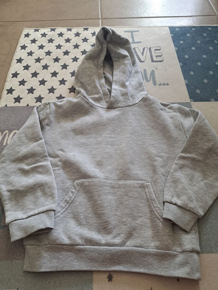 Vend lot pulls/sweats garçon - photo numéro 2