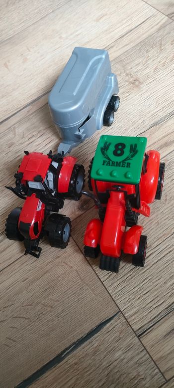 Lot 2 tracteurs avec remorque