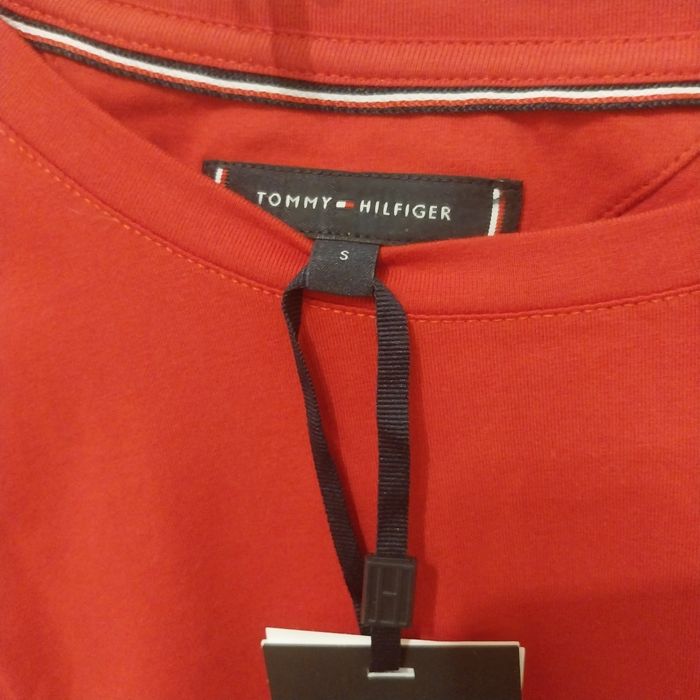 Tommy hilfiger Taille S jamais porté avec étiquette 🏷 - photo numéro 3