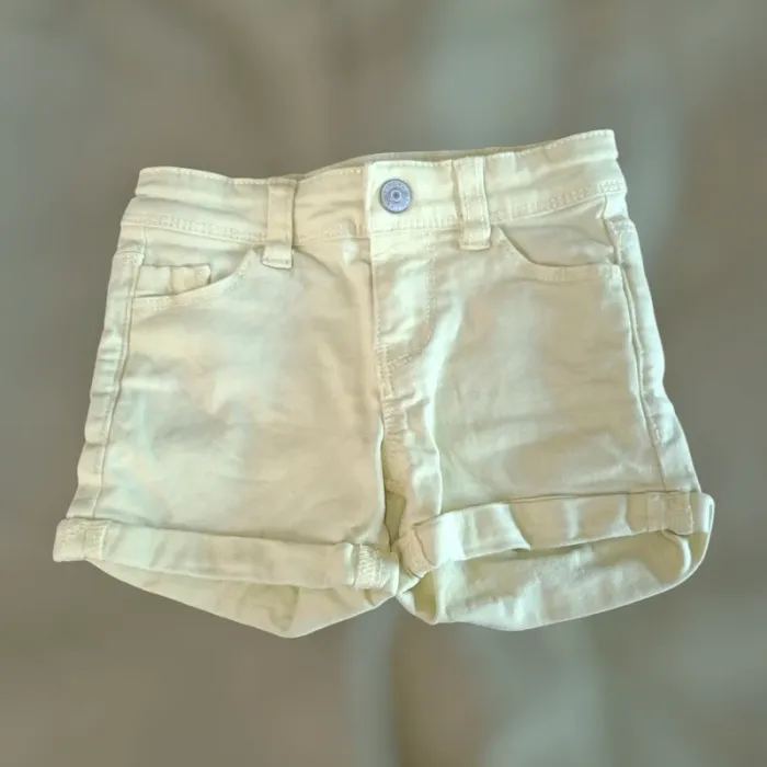 Short 4 ans