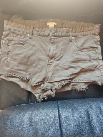 Short H&M kaki