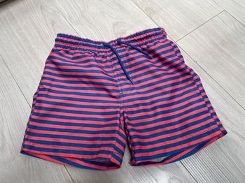 Short de bain enfant 6/8 ans