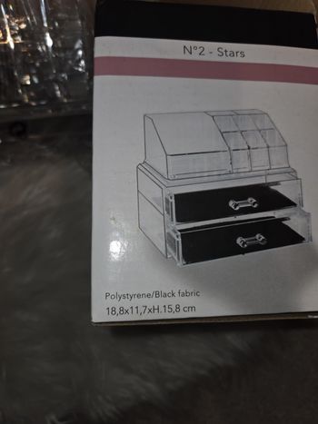 Rangement maquillage 