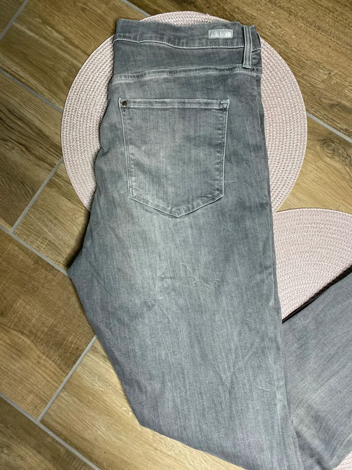 Jean shaping H&M W36 L34 - photo numéro 2