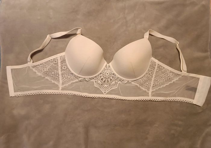 Soutien gorge blanc - photo numéro 2