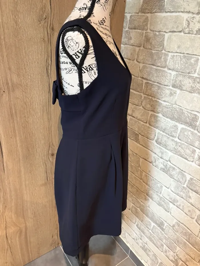 Robe bleue nuit chic dos nu avec un noeud taille 2 - photo numéro 5