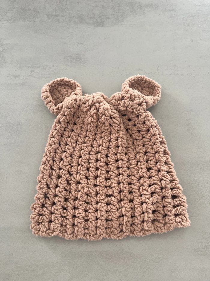 Bonnet tricoté à la main - photo numéro 2