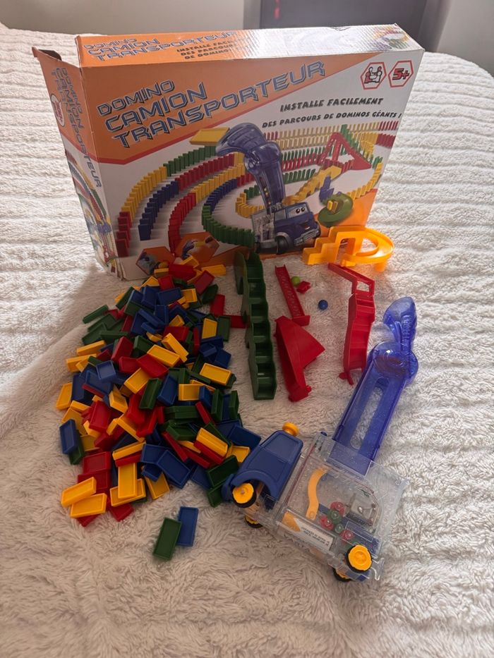 Coffret Dominos et transporteur